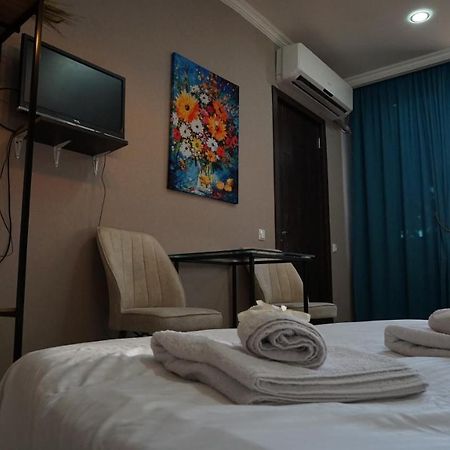 Cozy Flat In Center Of Tbilisi Apartment ภายนอก รูปภาพ